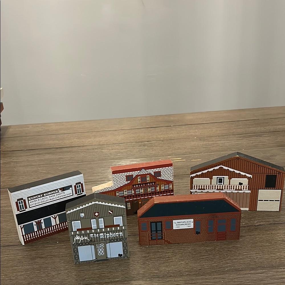 The cat’s Meow Sugarcreek Ohio primitive buildings vintage 90’s Amish (C)